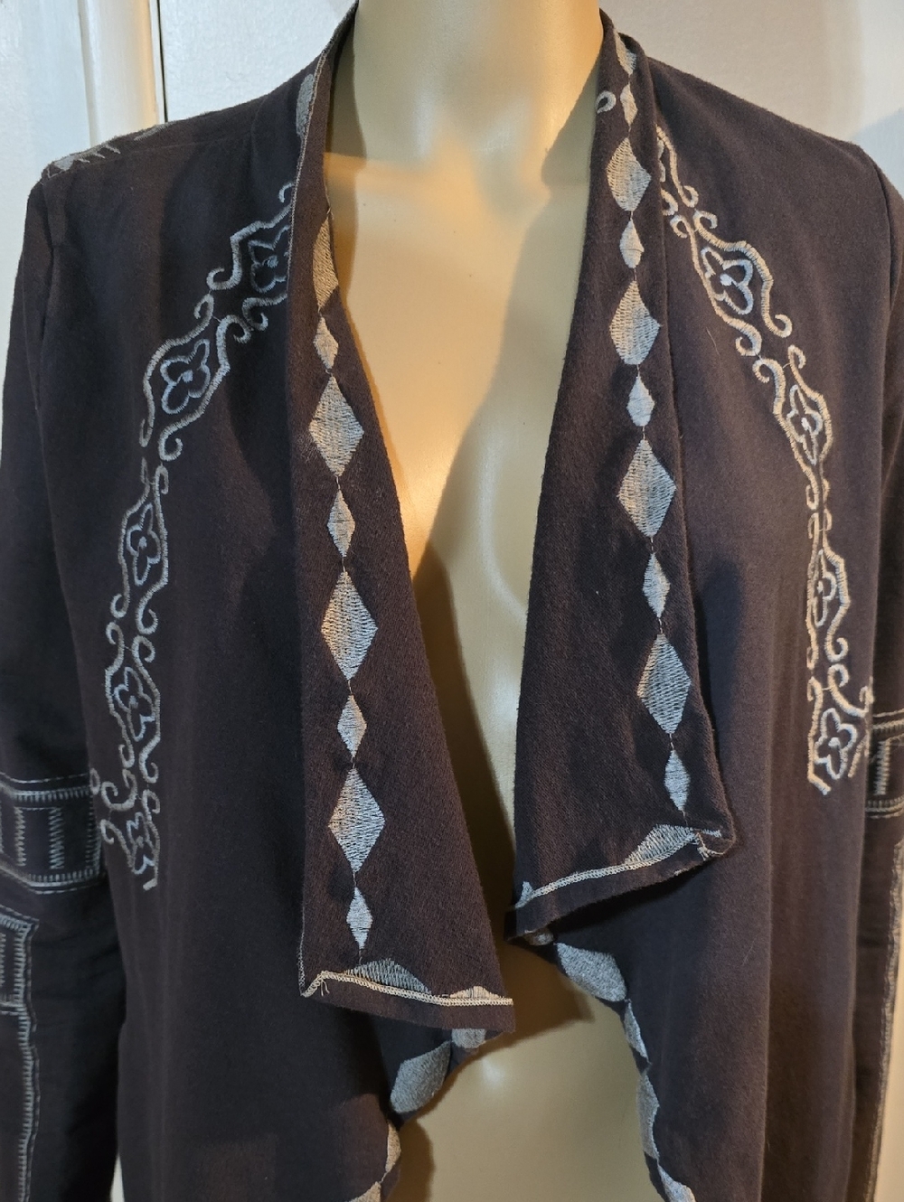 Embroidered Dark Gray Boho Open-Front Jacket With Pockeys - Picture 5 of 5